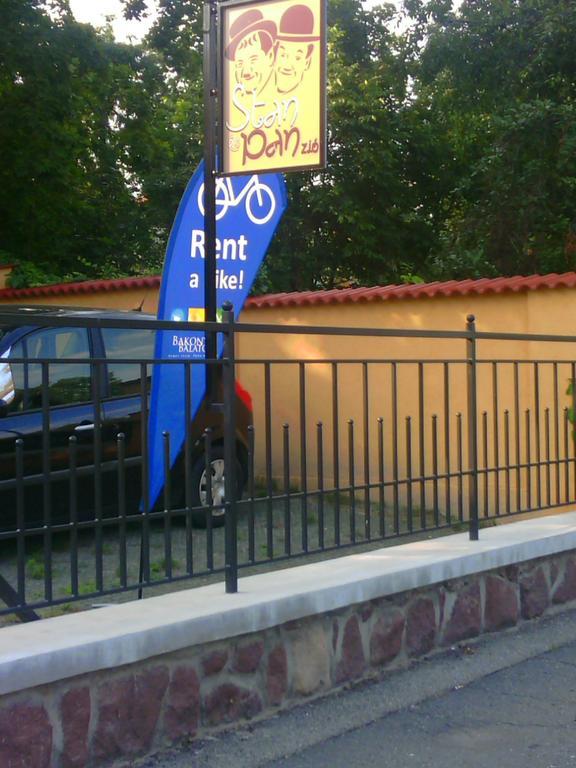 Stan Es Panzio Bed & Breakfast บาลาโตนัลมาดี ภายนอก รูปภาพ