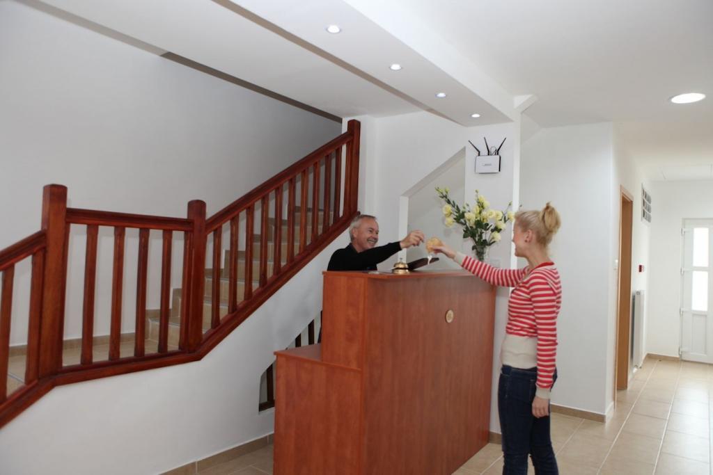 Stan Es Panzio Bed & Breakfast บาลาโตนัลมาดี ภายนอก รูปภาพ